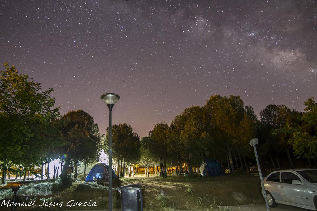 Camping Valdearenas 이즈나얄 외부 사진